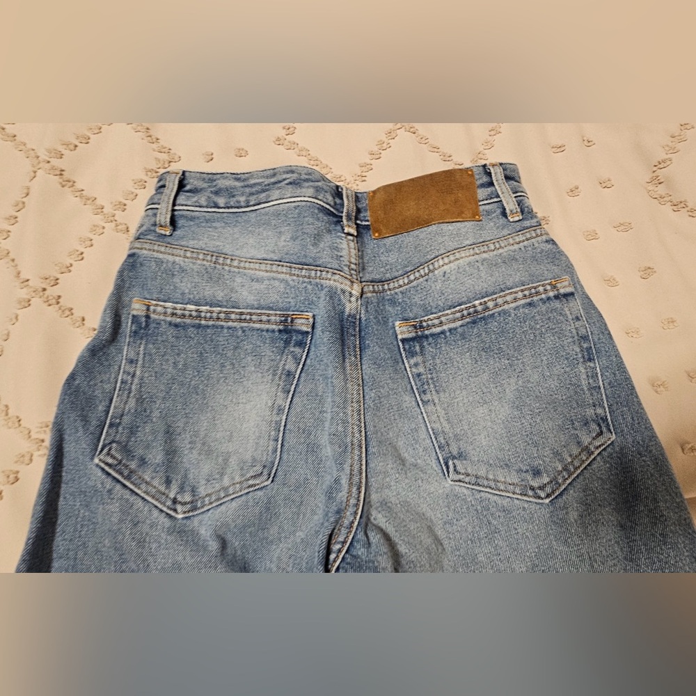 Off-White Wide-Leg Jeans (Style LG-425, "PERMANENT") - Picture 8 of 10